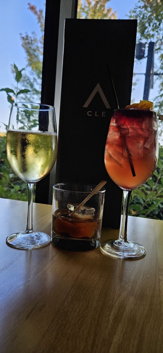 The Aviator Pub & Restaurant-10