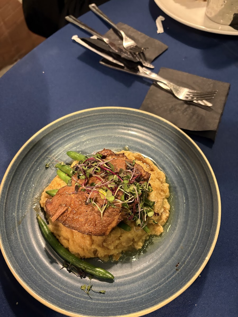 The Aviator Pub & Restaurant-4